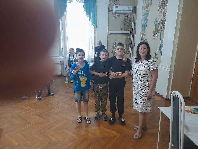 photo 5301152686504279218 y