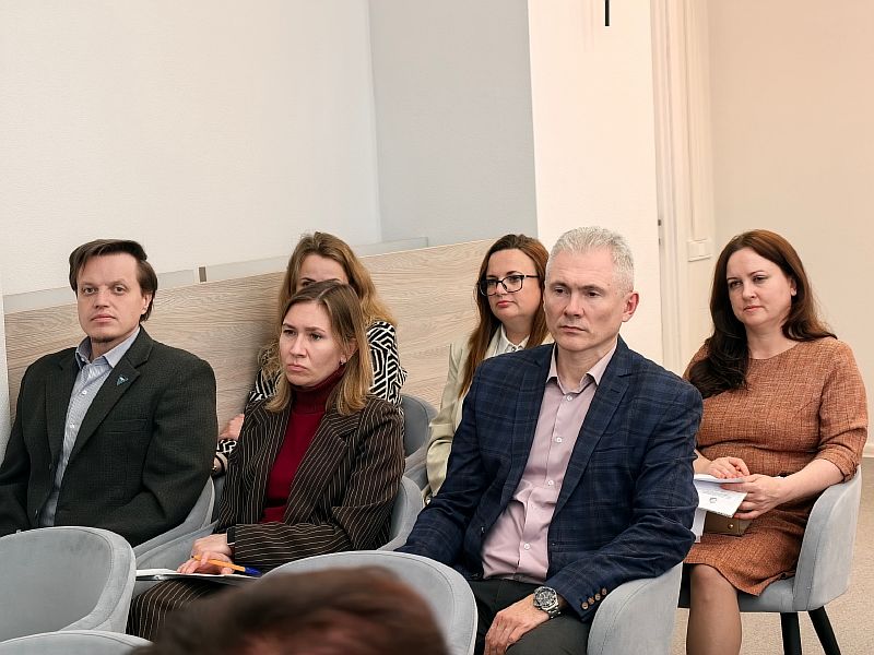 зал 2 занятость